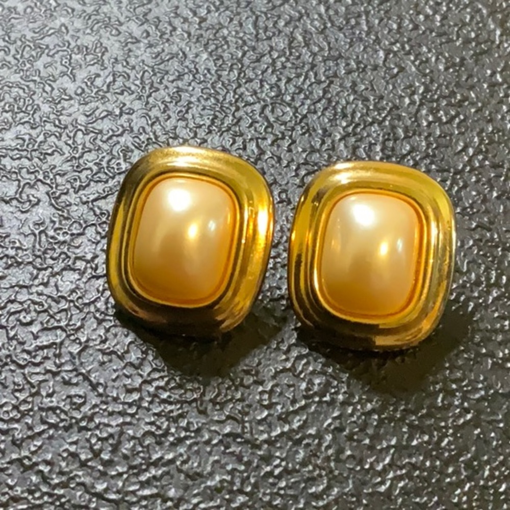 Liz Claiborne faux pearl earrings.
